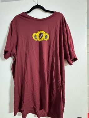 Maroon Short Sleeve Tee with Sunflower Graphic - Women's